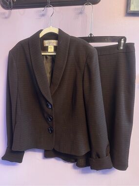Jones New York Brown Pin-dot Skirt Suit